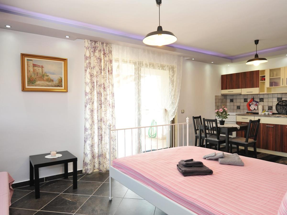 Alice Wonderland Home Nea Flogita Halkidiki Exterior foto